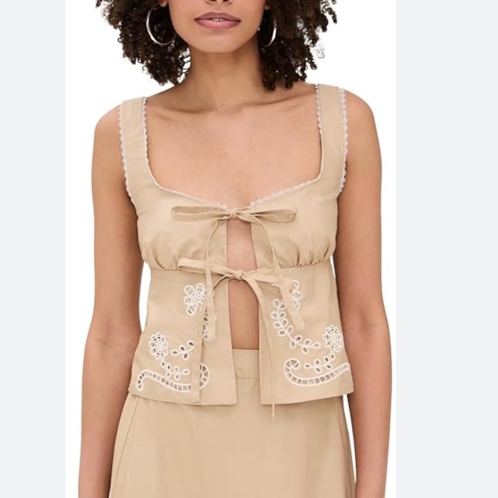 Moon River Eyelet Khaki crop top juniors size L